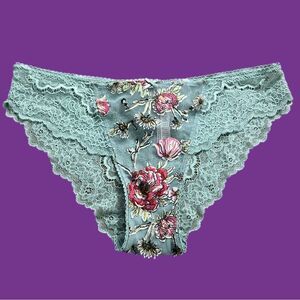 Victorias Secret Dream Angels Floral appliqué Mesh / Sheer Lace Cheekini panty S